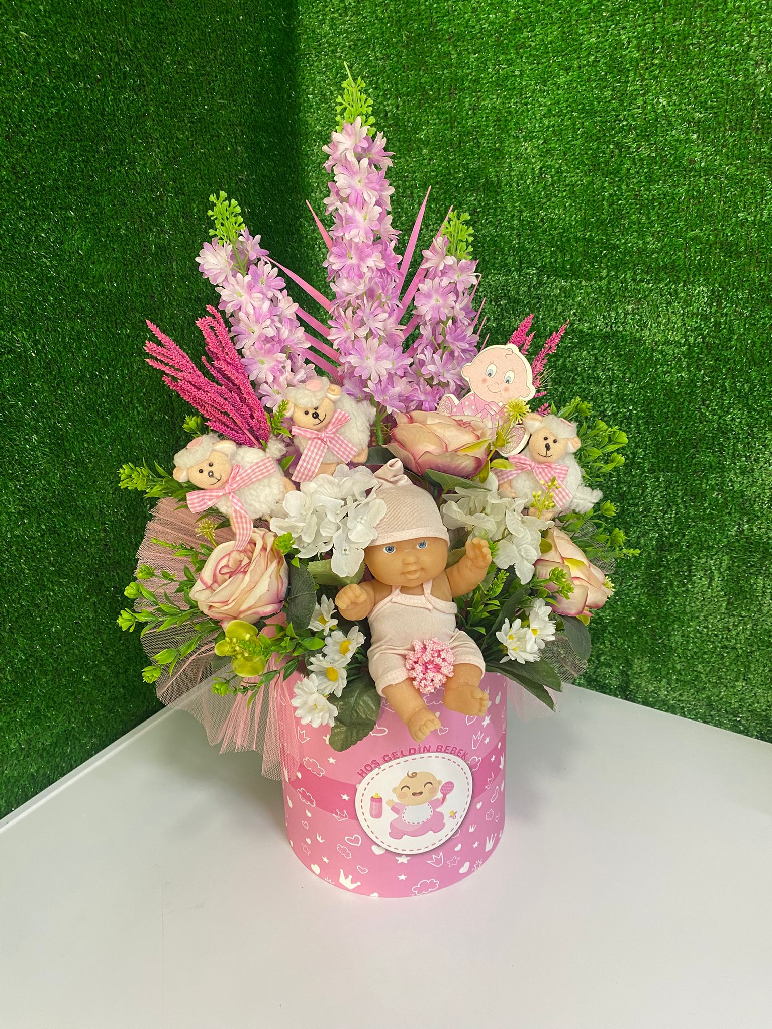 Kız Bebek Aranjmanı – Özel Tasarım Hoşgeldin Bebek Çiçeği